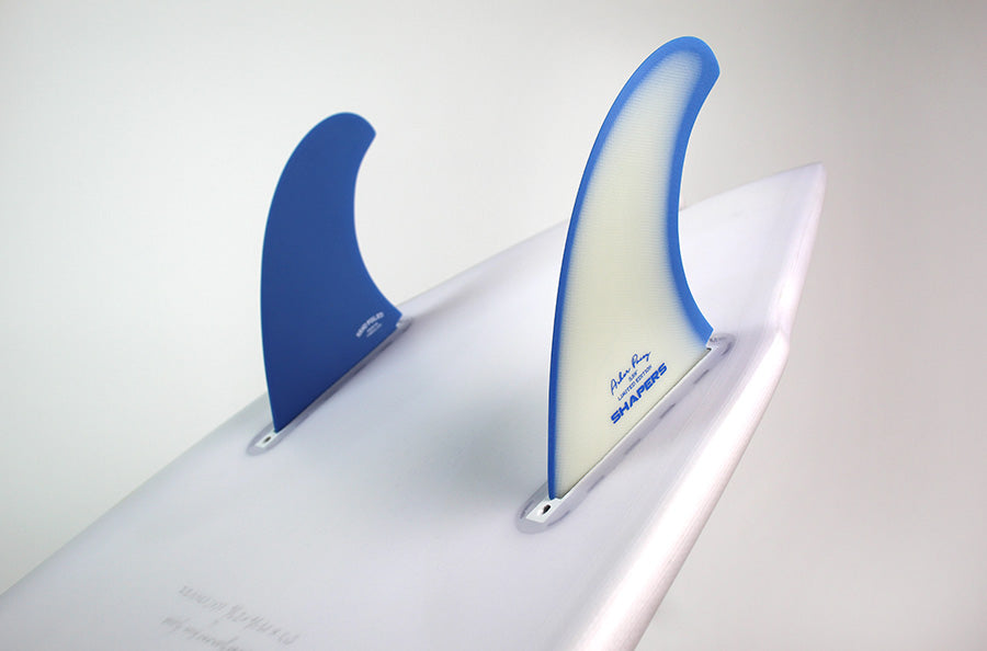 Shapers Fins - AP 5.79" (Futures) Asher Pacey Twin Fins + Trailer - Blue